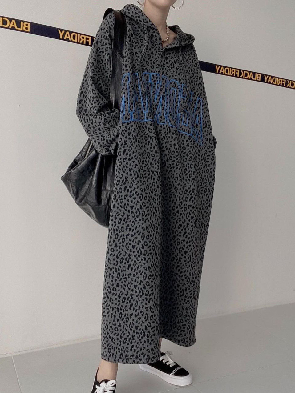 Korean early spring new arrival versatile letter leopard print hooded loose dress K010610