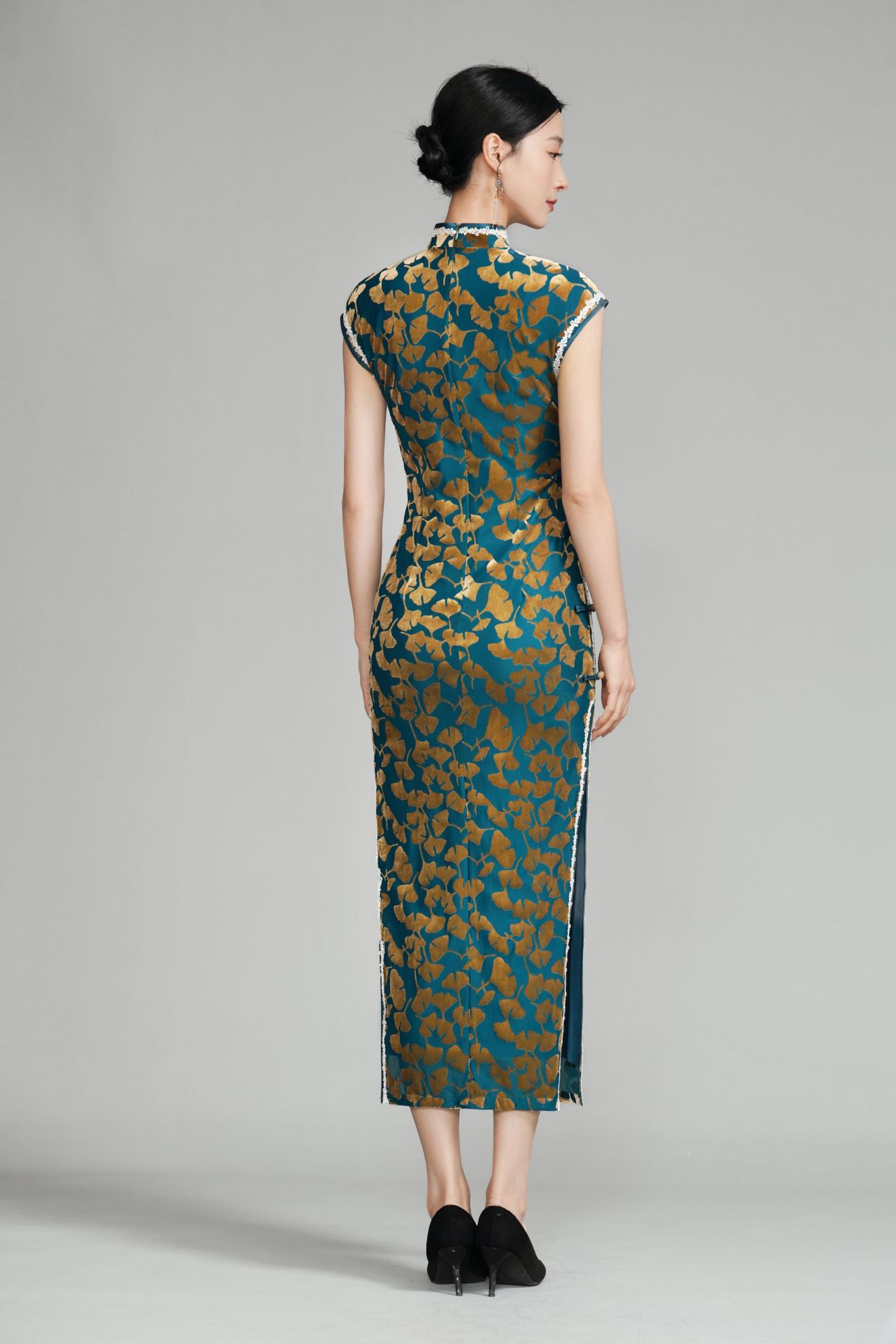 Vintage Velvet Gold Print Improved Cheongsam Elegant Slim Slit Maxi Dress K26012802