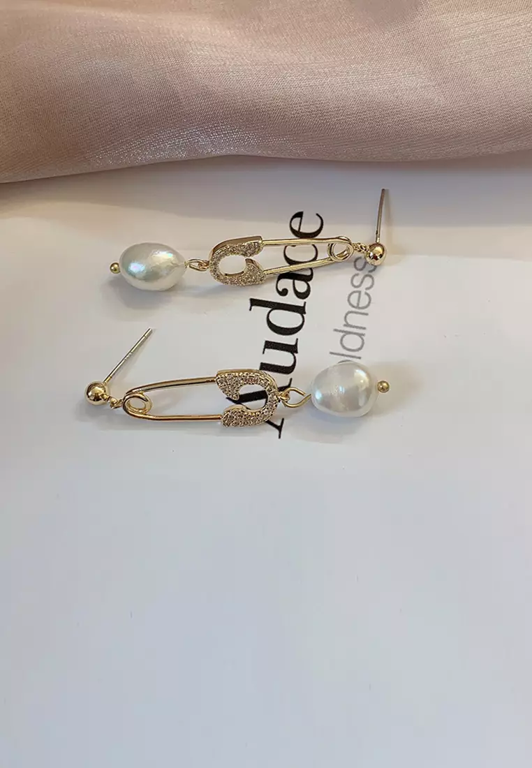 Special Pin earrings CA20190924