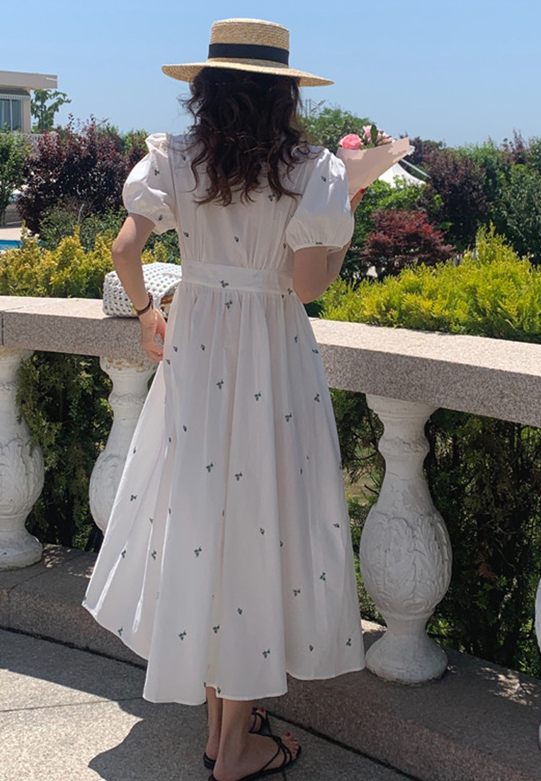 Embroidered button waist cinching bubble sleeve dress CA25032730GR