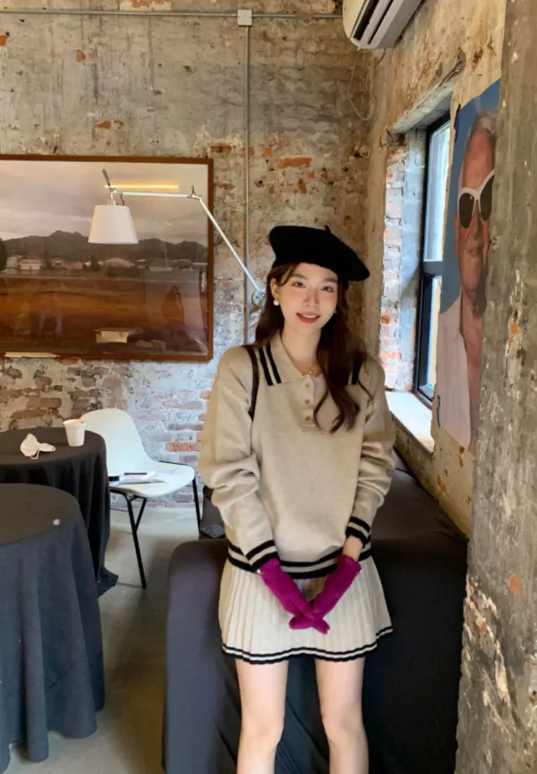 Korean retro contrasting color knitted top + pleated skirt set K102307