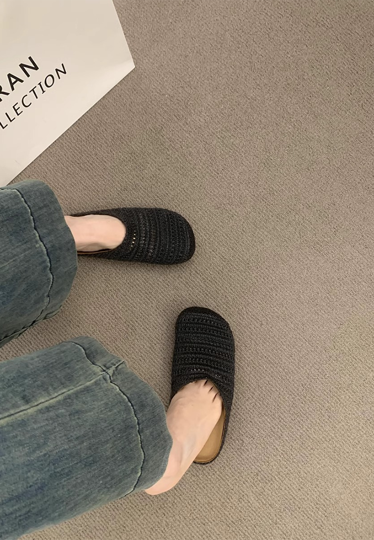 Hand-woven hollow half slippers CA25042310BW