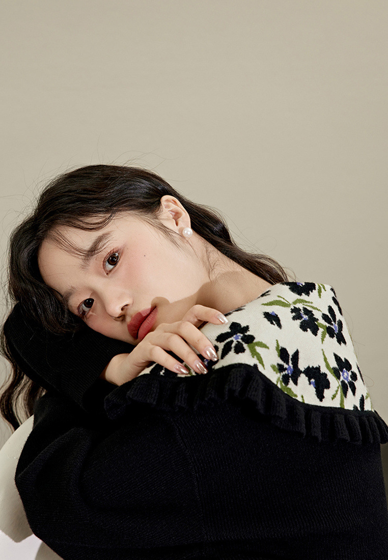 Floral large lapel sweater for women black knitted sweater CA120410