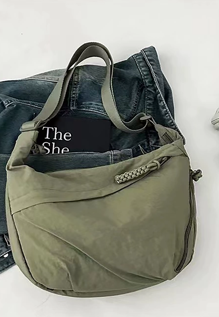 Casual versatile ins nylon diagonal cross bag CA25030310BK