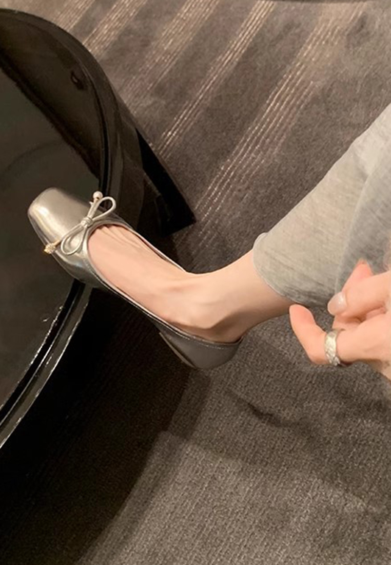 New square-toed bow-knot shallow pearl ballet leather shoes CA225042211SL