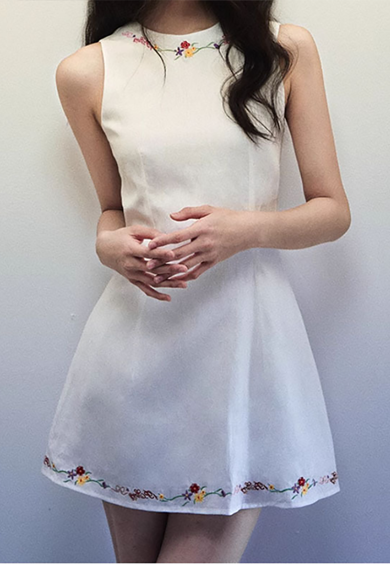 Spring and Summer White Linen Embroidered Vest Dress CA25032712W