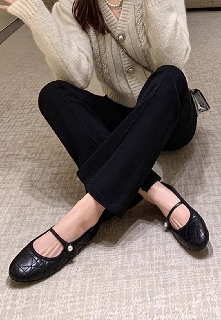 Cowhide diamond pearl buckle shallow-mouth flat shoes CA225042212W