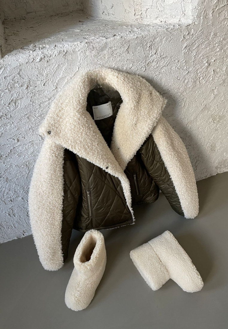 Retro-style lapel color-blocked warm cotton coat CA25102013GR