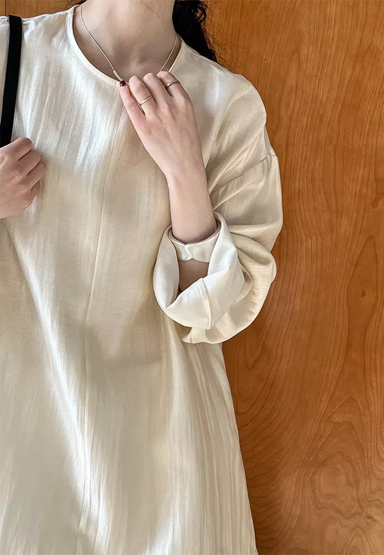 Minimally soft round neck loose top CA24092352RD