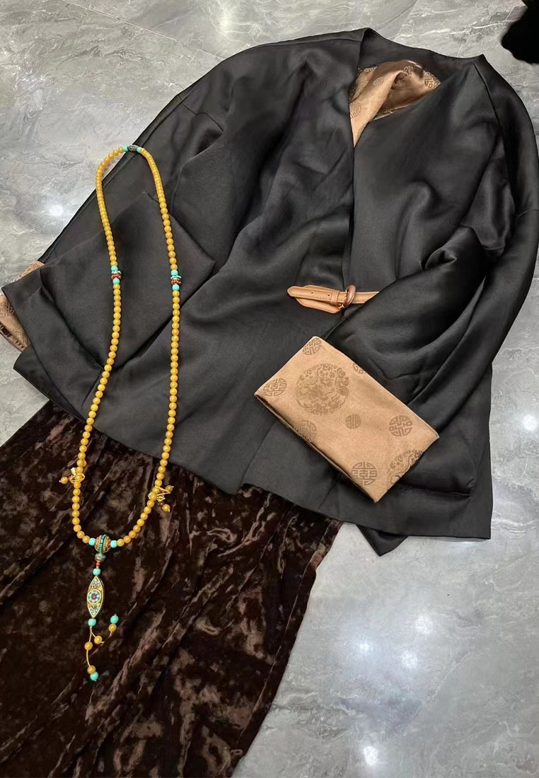 Fashionable luxurious and elegant silk Chinese cotton jacket CA010614