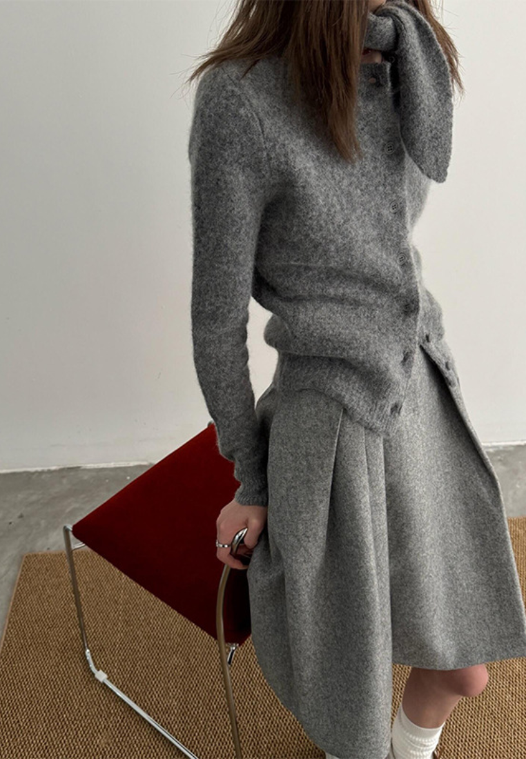 Loose-fitting Sweater and Bow-tie Sweater Skirt Set CA25110314GY