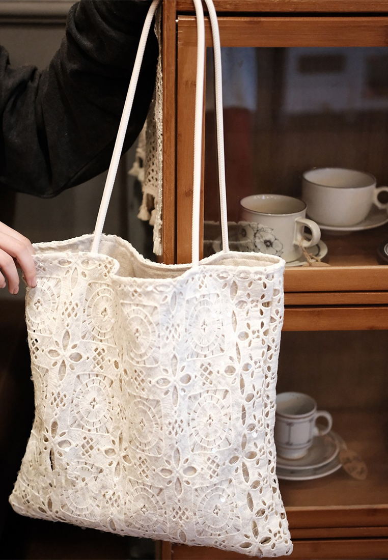 Sequined lace hollow hand-held underarm bag CA25042315BE