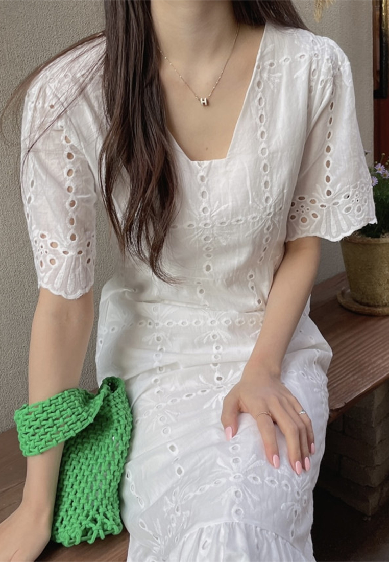 Summer French minimalist hollow lace short sleeved dress CA25032715BK