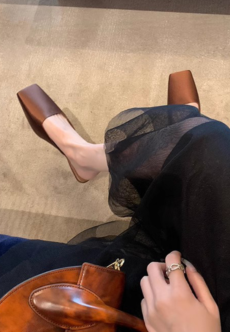 Summer new French square toe shallow satin triangle heel sandals CA225042216GR