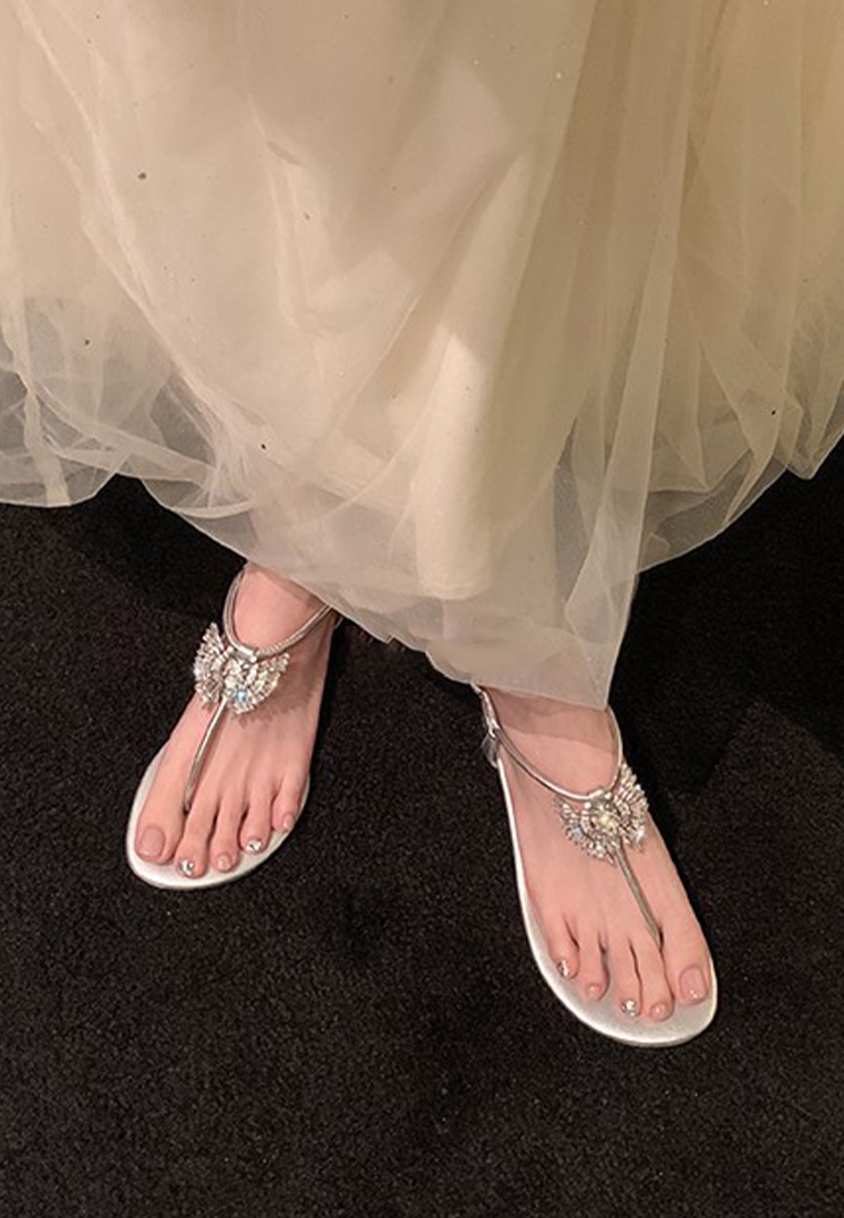 Rhinestone butterfly buckle clip-toe flat sandals CA225042218BK