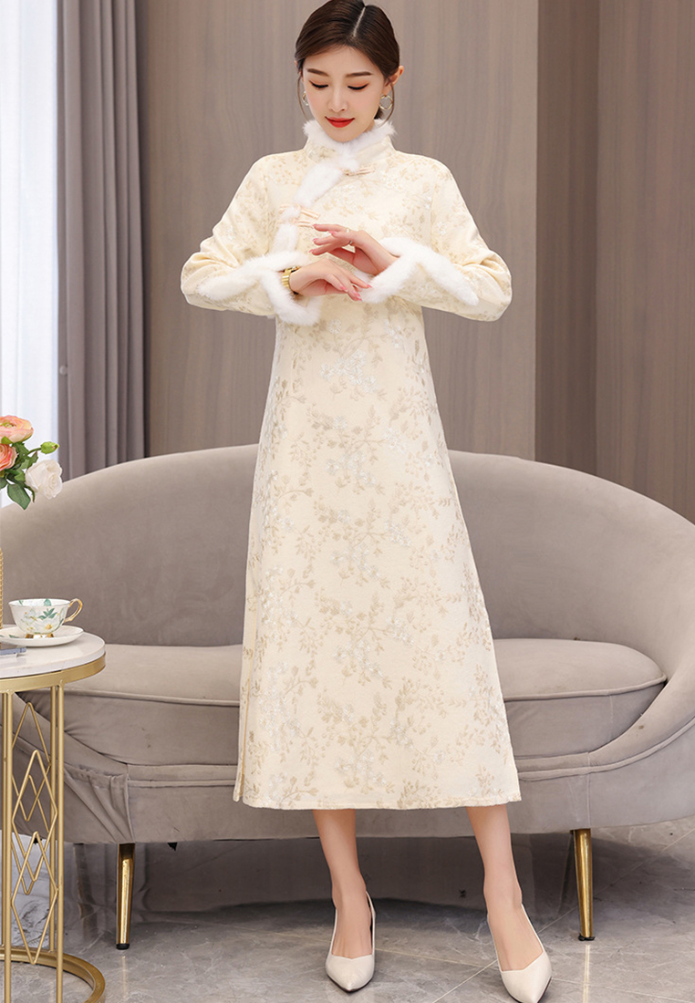 Chinese Stand Collar Elegant Vintage Embroidered Woolen Cheongsam CA011019