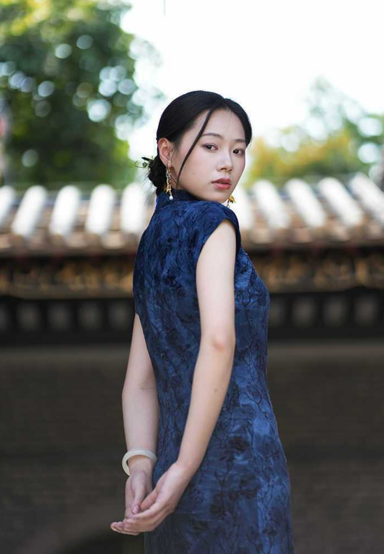 2026 New Style Elegant Black Irregular Cheongsam Dress CA25121501BK