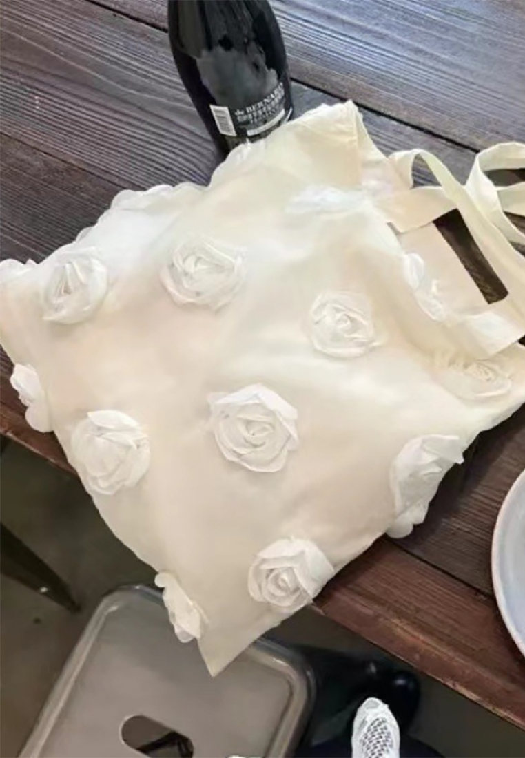 Korean style 3D flower shoulder bag CA25042321W