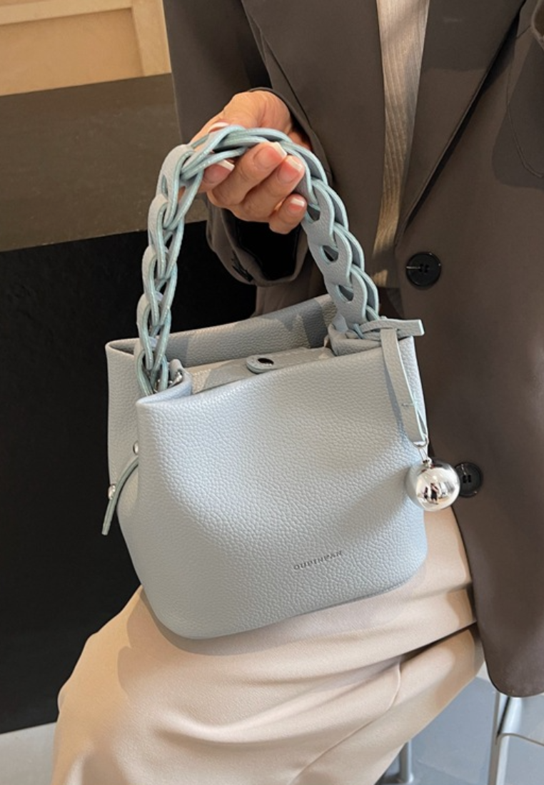 Minimalist Chain Handle Bucket Crossbody Bag K26051909
