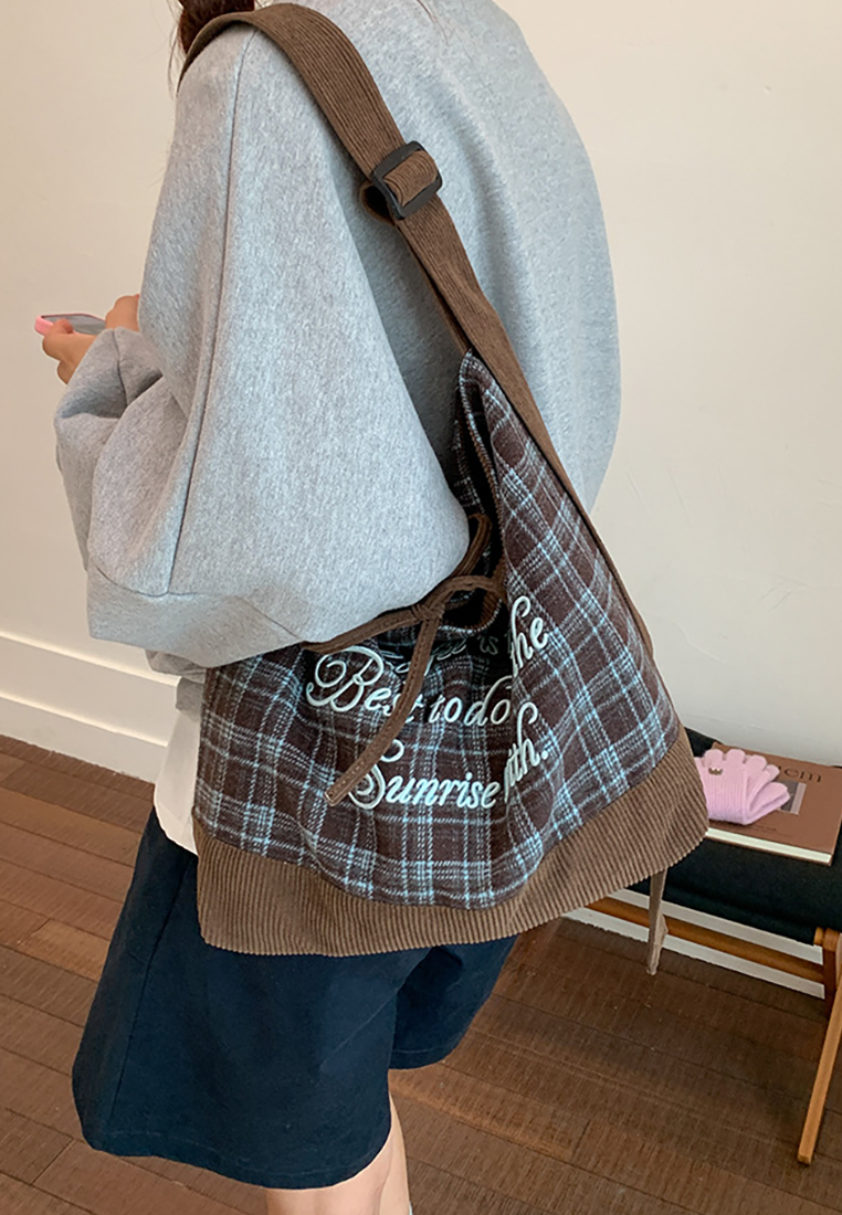New Korean-Style Retro Plaid Reversible Commuter Shoulder Crossbody Canvas Bag CA25110723BL
