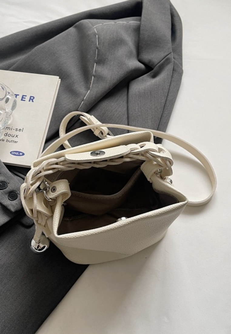 Minimalist Chain Handle Bucket Crossbody Bag K26051909
