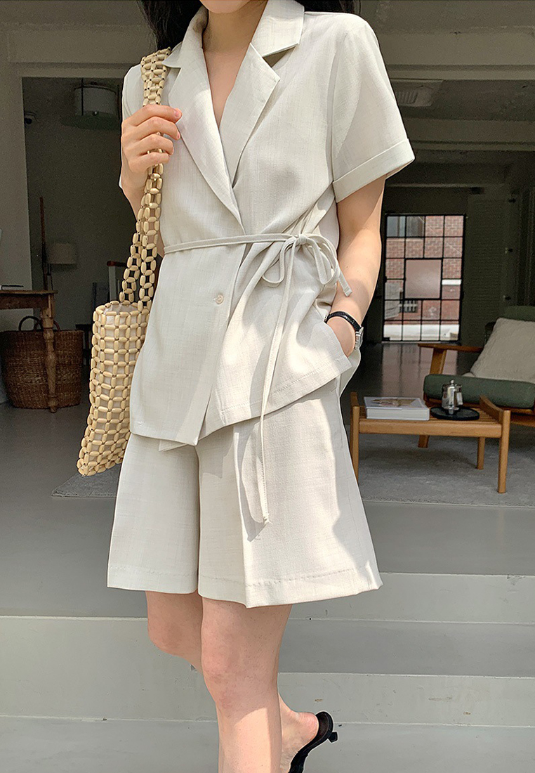 Korean retro lapel tie loose coat + high waist wide leg casual shorts set CA25060325BE