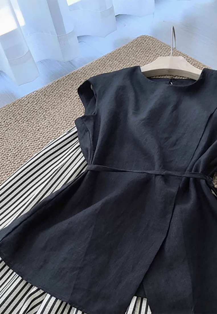 Korean Summer Black Round Neck Waist Lace-up Slit Sleeveless Shirt CA25061726BK