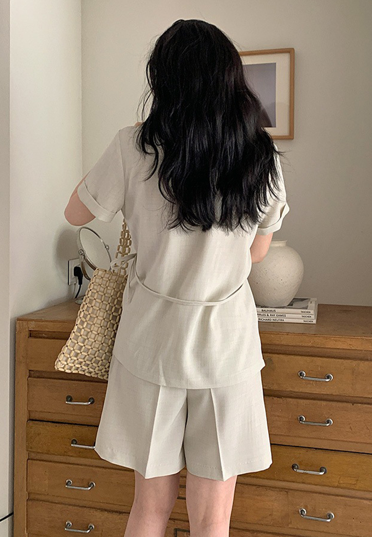 Korean retro lapel tie loose coat + high waist wide leg casual shorts set CA25060325BE