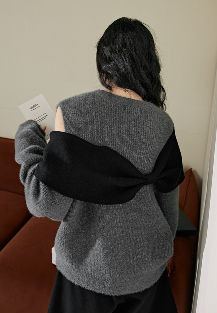 Fashionable bow contrasting color sweet style knitted sweater top CA120425