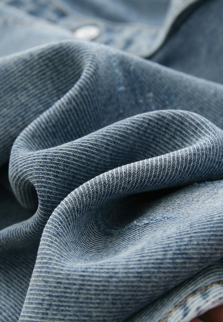 Loose-fitting denim shirt CA110226