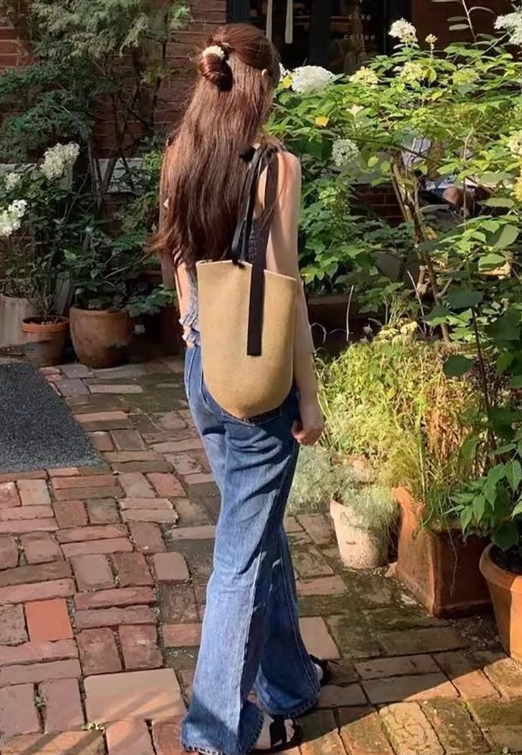 Straw soft leather bucket bag CA25042326BW