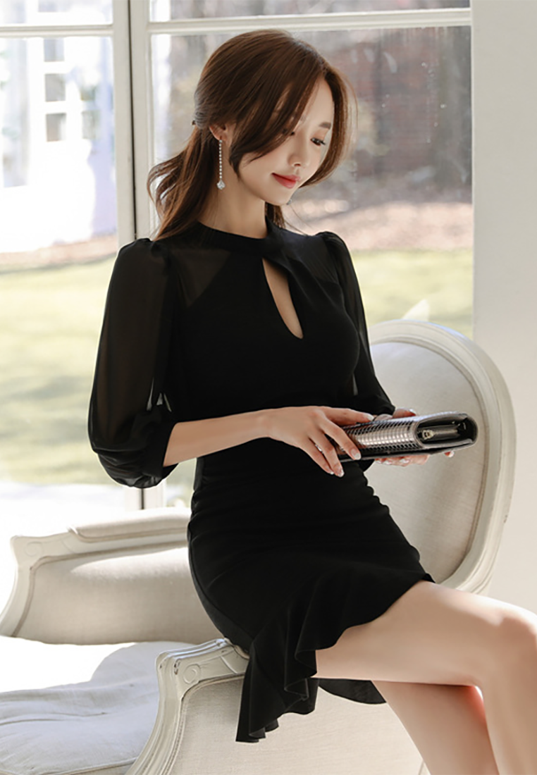 New Korean-style Round Neck Sheer Chiffon Paneled Hem Flared Bodycon Dress CA25091526BK