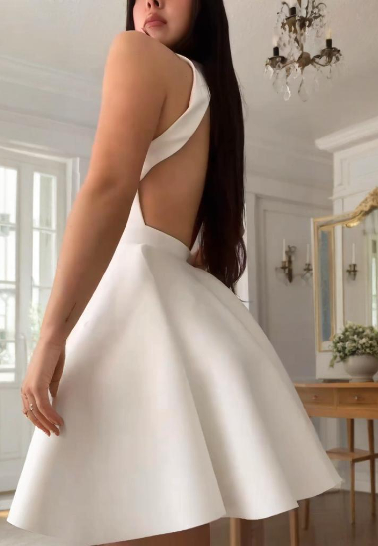 ew solid color round neck fashionable backless dress CA25091426W