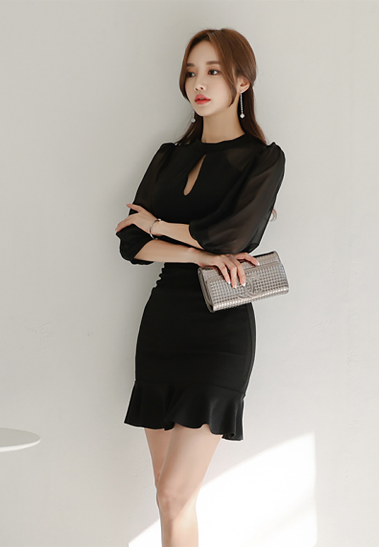 New Korean-style Round Neck Sheer Chiffon Paneled Hem Flared Bodycon Dress CA25091526BK