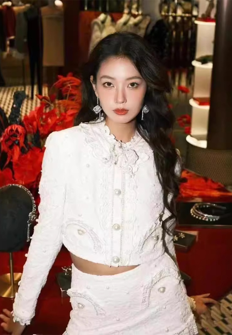 Autumn/Winter Lace Embroidered Beaded Short Jacket and Skirt CA25092526W