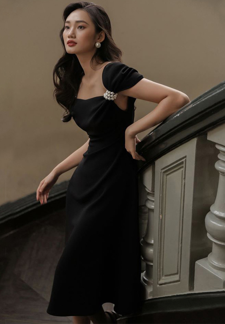 French Style Off Shoulder Slim Fit Black Dress CA4021928BK