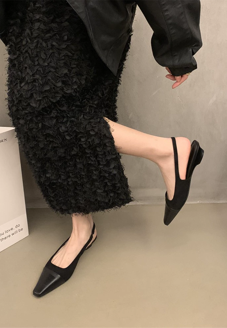 Retro French style flat sandals CA25021347BK