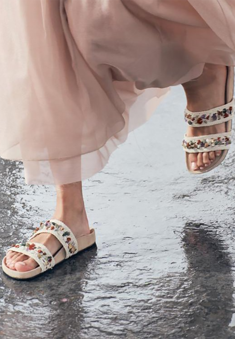 New summer platform thick-soled beaded woven flip flops CA25042303BE