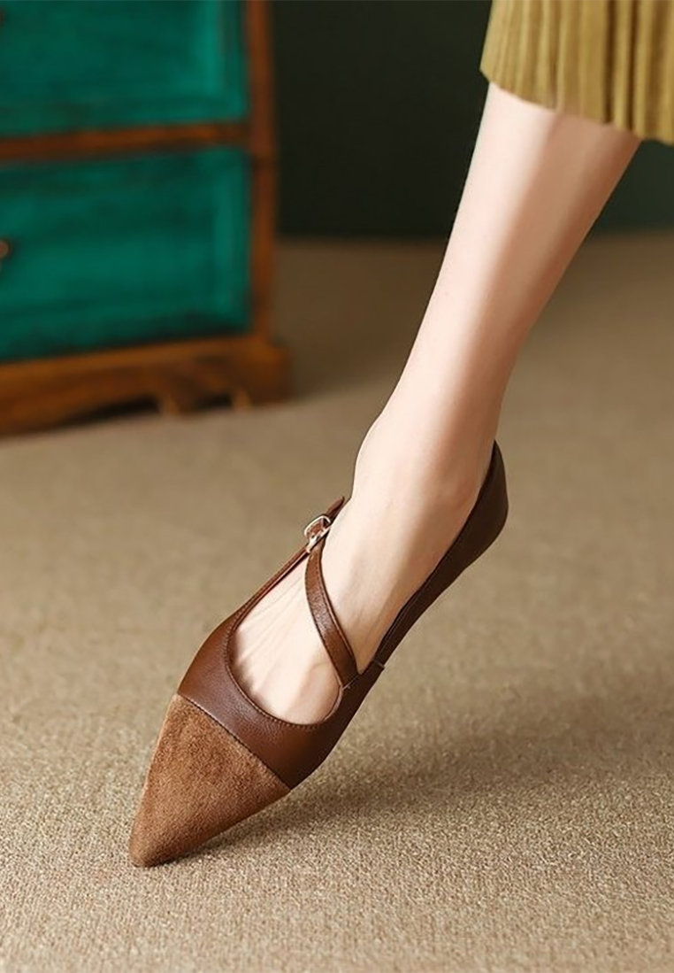 2025 flat-bottomed shoes with buckle straps CA25042203BK