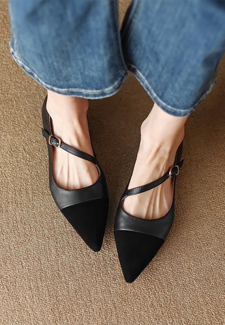 2025 flat-bottomed shoes with buckle straps CA25042203BK