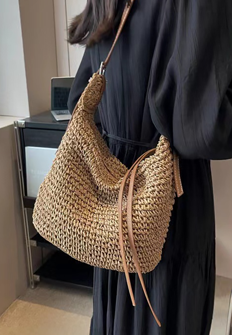 New crossbody dumpling-shaped woven beach bag CA25042330KI