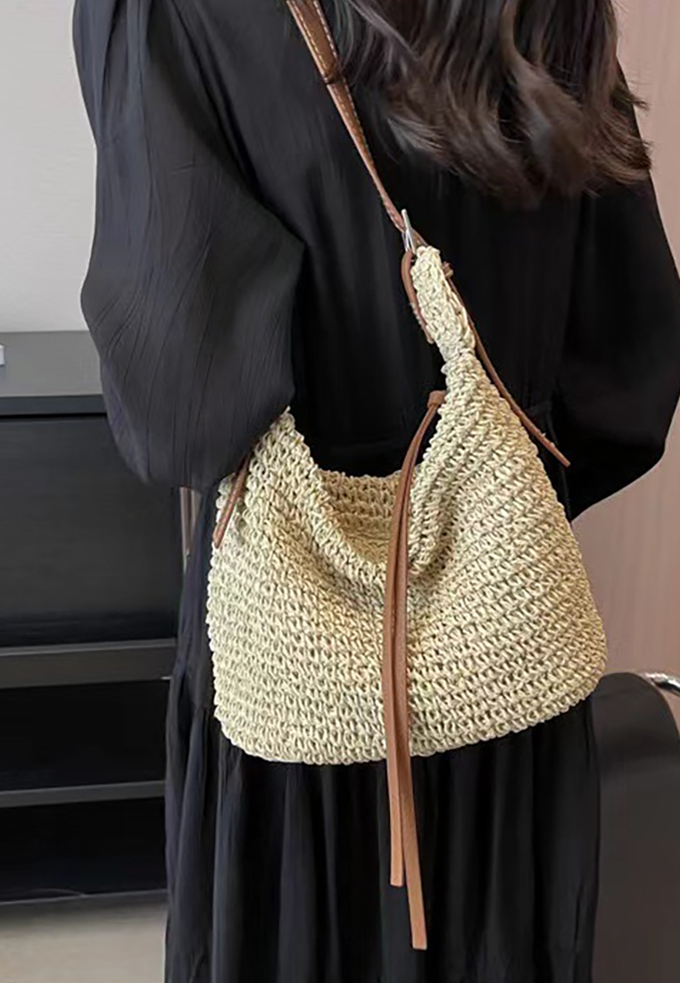 New crossbody dumpling-shaped woven beach bag CA25042330KI