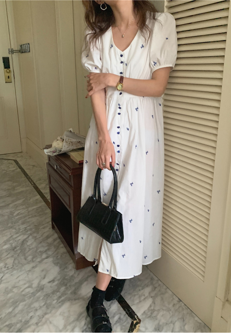 Embroidered button waist cinching bubble sleeve dress CA25032730GR