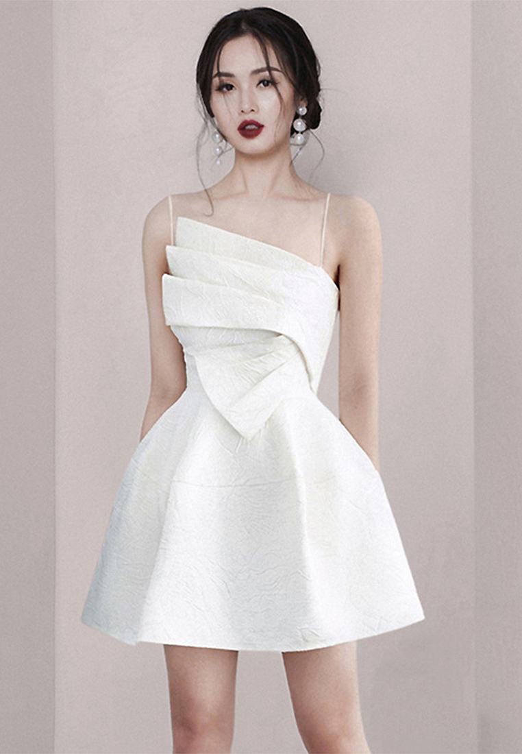 2024 New temperament fluffy skirt with white suspender small dress for women CA4021933W