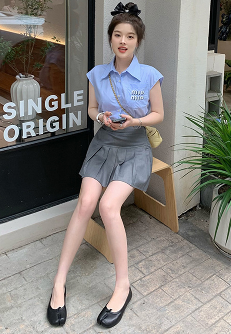 Super soft leather split-toe slip-on loafers CA225042235BW