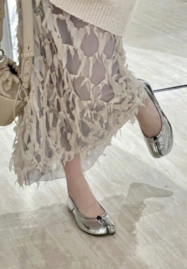 Super soft leather split-toe slip-on loafers CA225042235BW