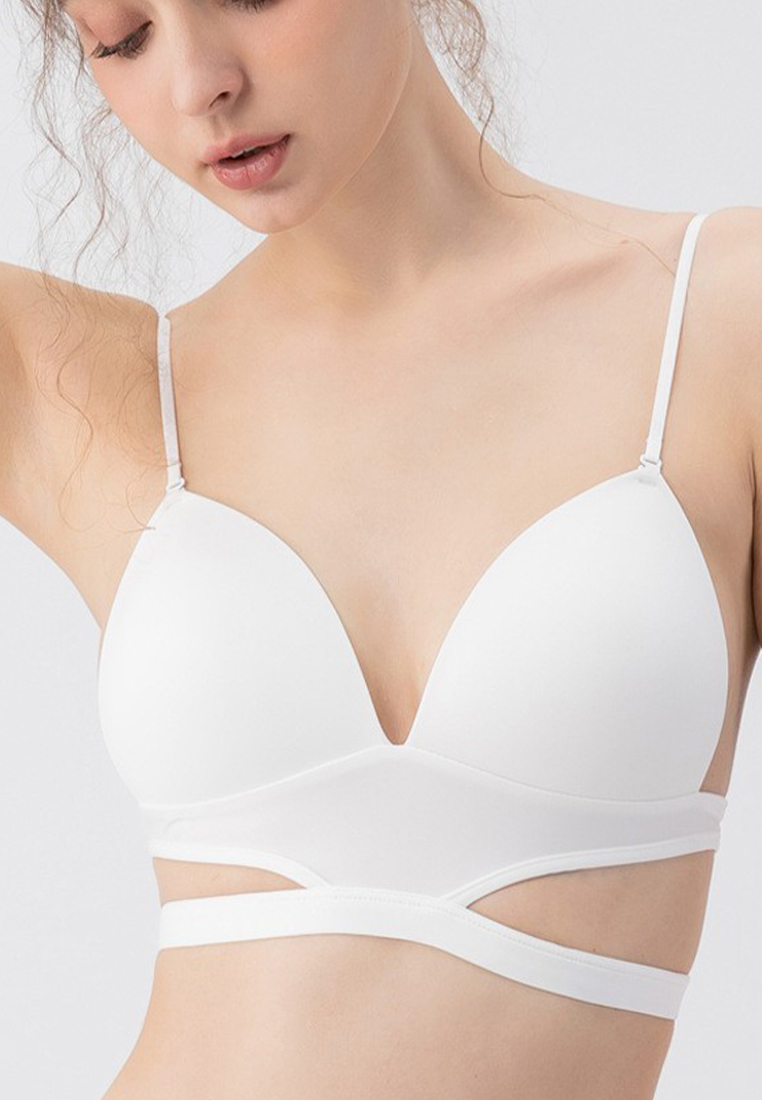 Simple and Elegant U-shaped Backless Glossy Non-wired Halter Triangle Cup Bra CA23050435BK
