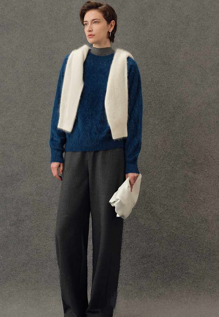 Classic Crew Neck Brushed Cashmere Sweater CA25102437BE