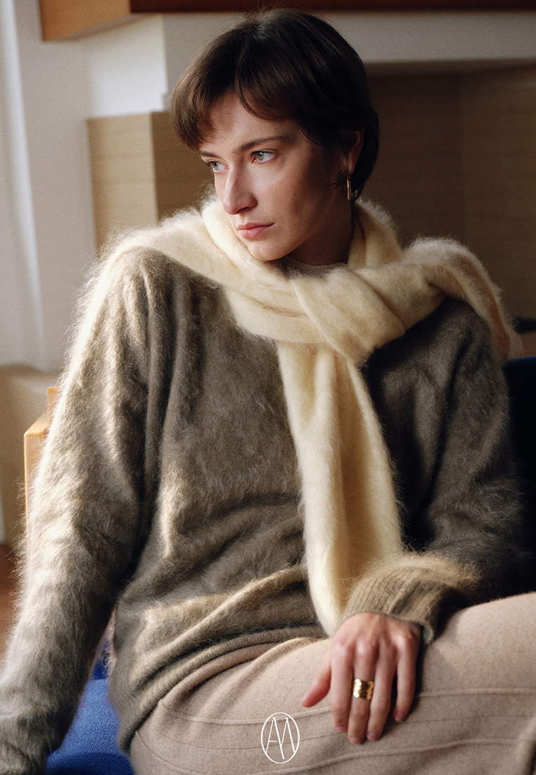 Classic Crew Neck Brushed Cashmere Sweater CA25102437BE