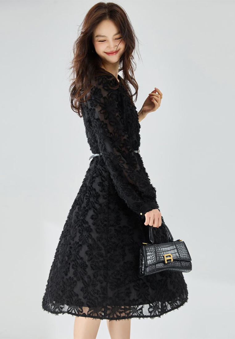 Elegant three dimensional cut-out delicate long sleeved dress CA101939